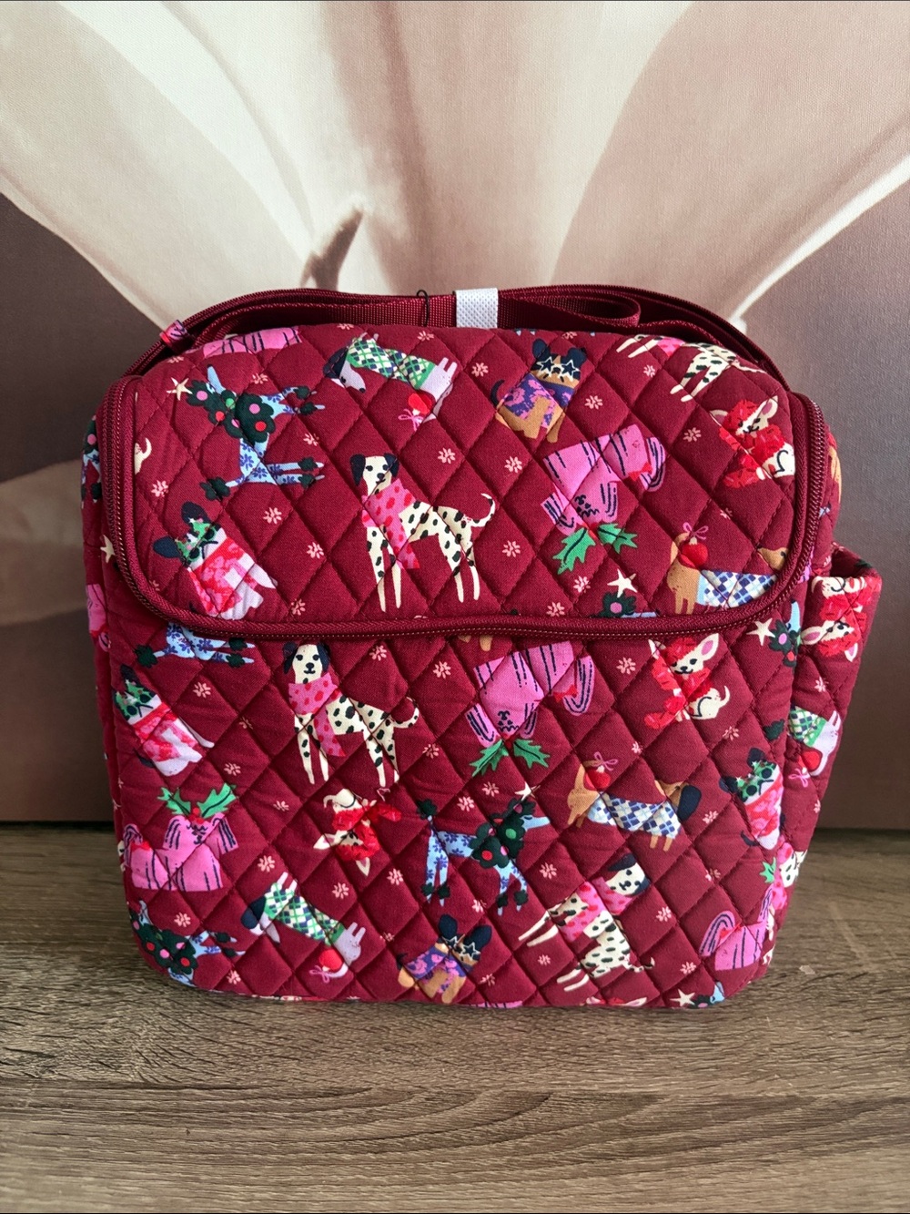 VB Lunch Crossbody Holiday Hounds NWT